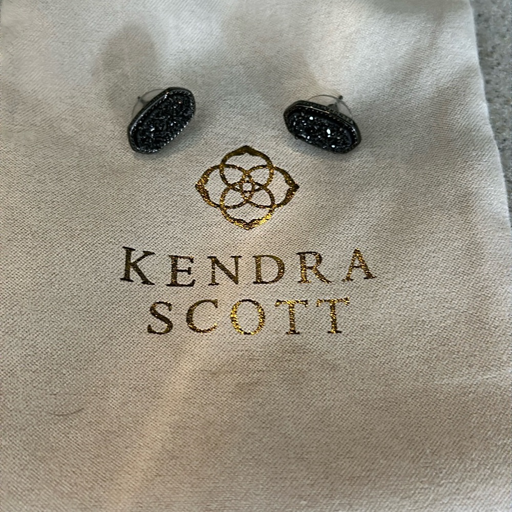 Kendra Scott Ellie Gunmetal Stud Earrings in Black Drusy